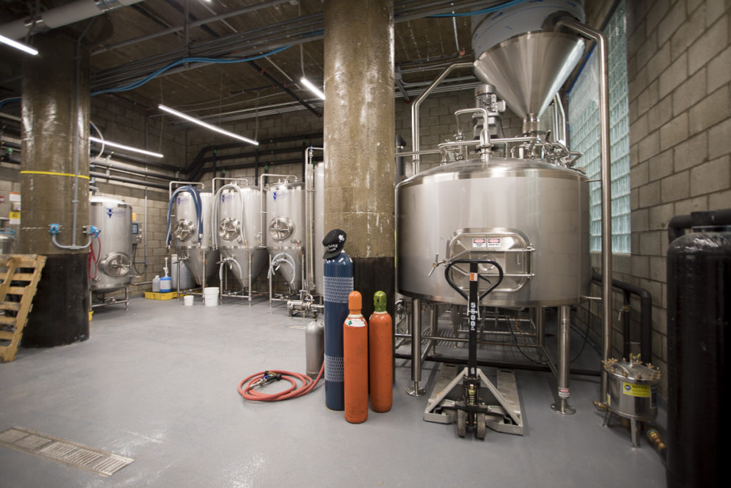 DancerConcreteDesign_Commercial_Concrete_Sealing_Polished_Concrete_Landing_Beer_Company_FWIN_93